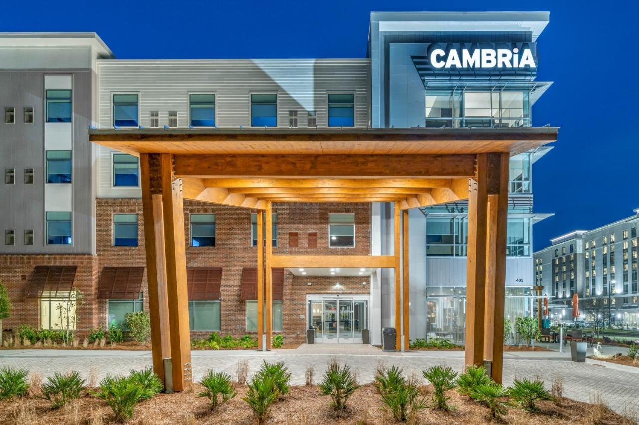 Cambria Hotel Austin Airport Exterior photo