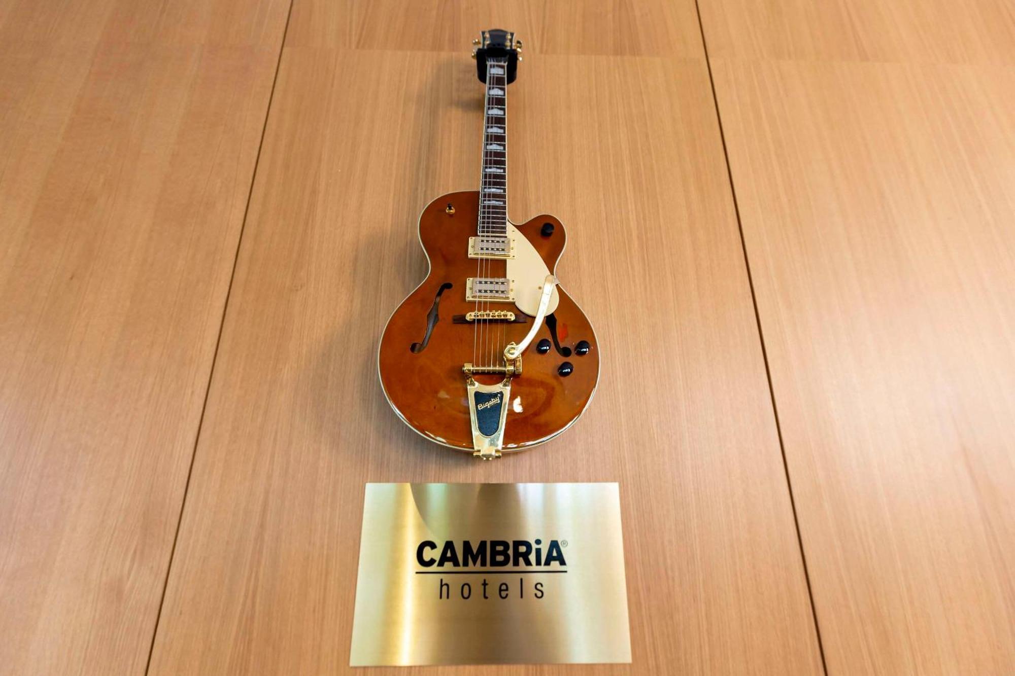Cambria Hotel Austin Airport Exterior photo