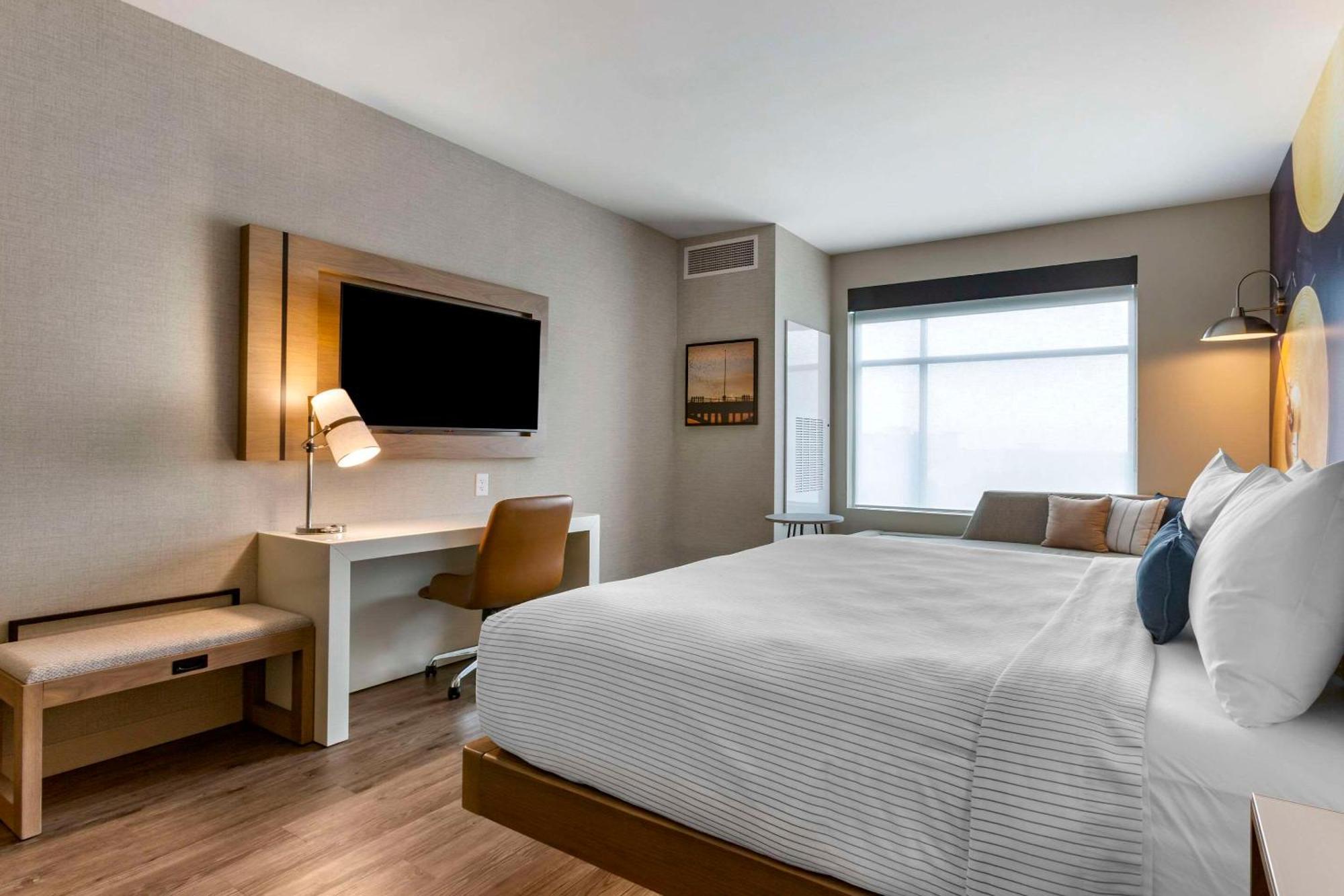 Cambria Hotel Austin Airport Exterior photo