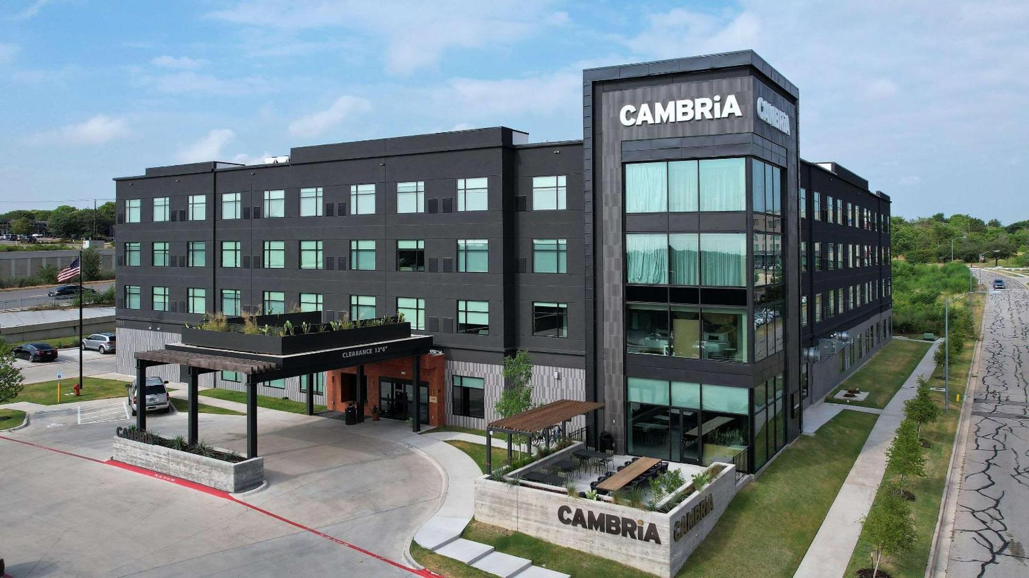 Cambria Hotel Austin Airport Exterior photo