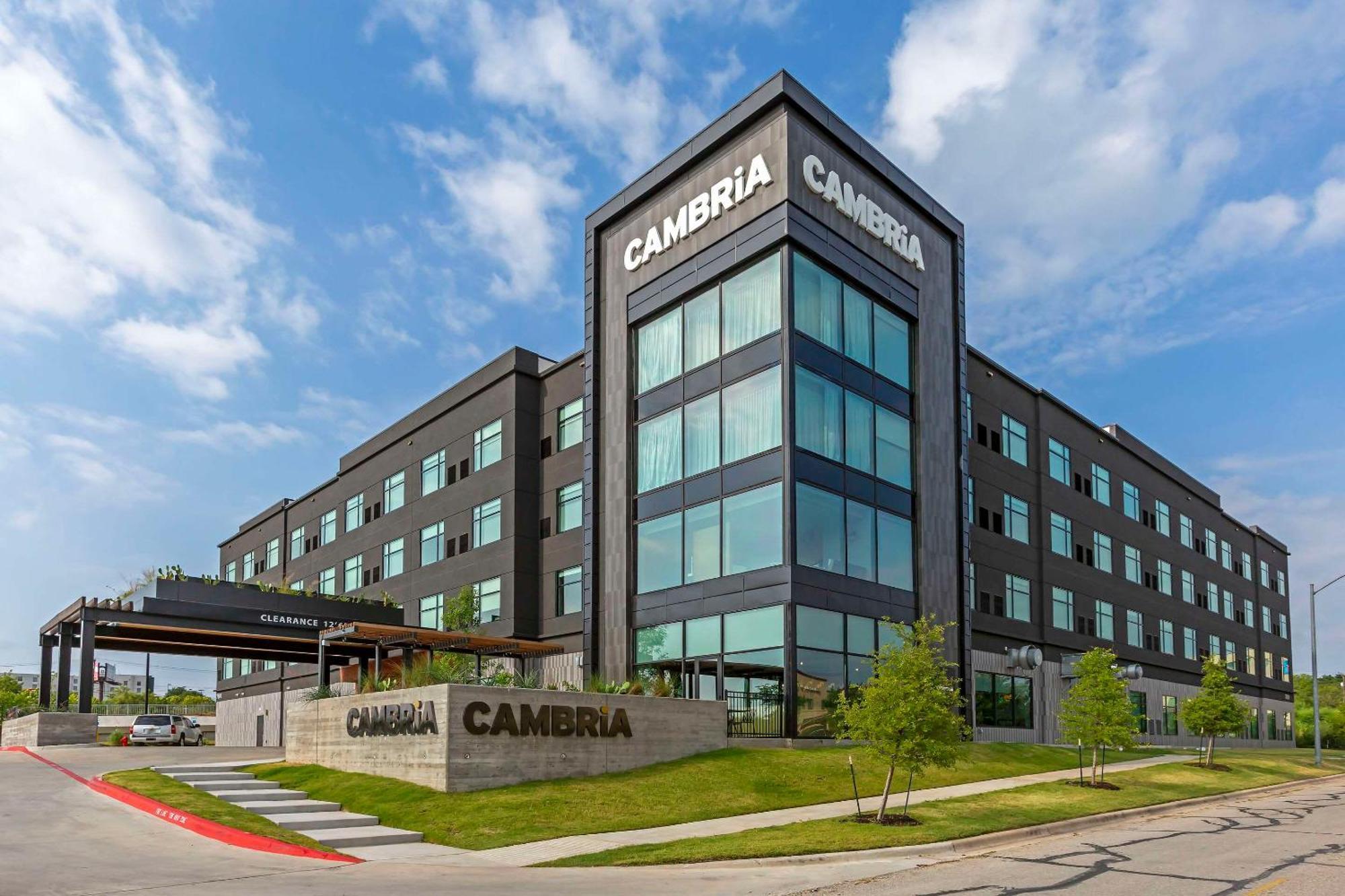 Cambria Hotel Austin Airport Exterior photo