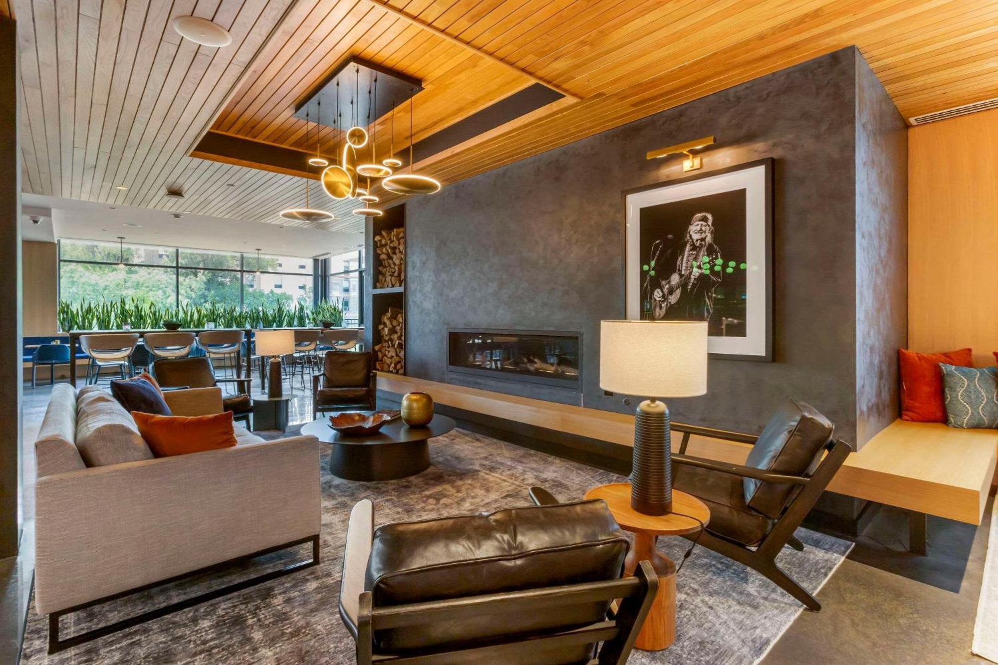 Cambria Hotel Austin Airport Exterior photo